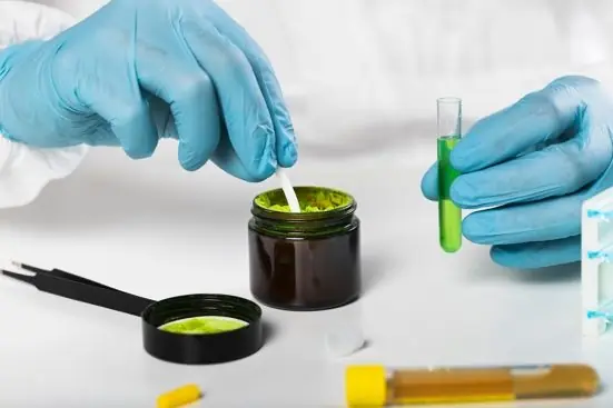 Laboratory sample analysis
